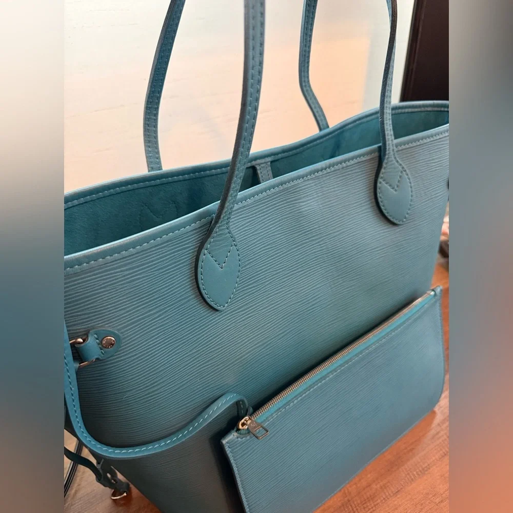 Louis Vuitton Epi Leather Neverfull MM in Teal